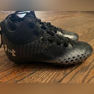 Under Armour Spotlight Select 3 MC Jr. football cleats Size 1Y